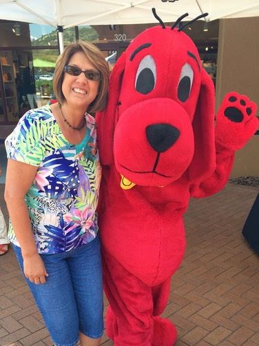 #clifford #big #red #dog #snappyfacepainting